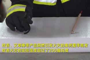 科林斯：凯尔登就像条斗牛犬 不管比分多少他总是精力充沛！